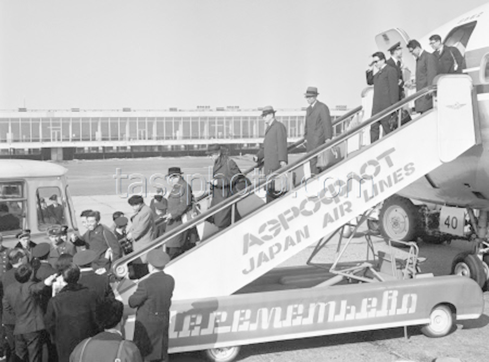 Аэропорт Шереметьево. Прибытие первого регулярного рейса Токио-Москва-Париж 28 марта 1970 г.